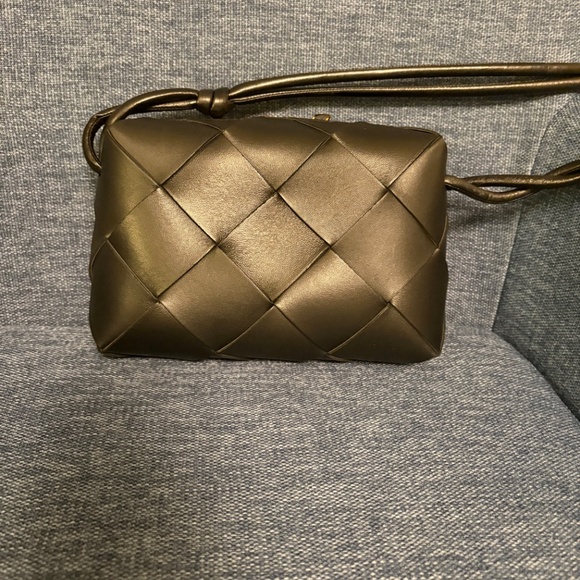 Bottega Veneta Small Cassette Camera Bag - Picture 5 of 10